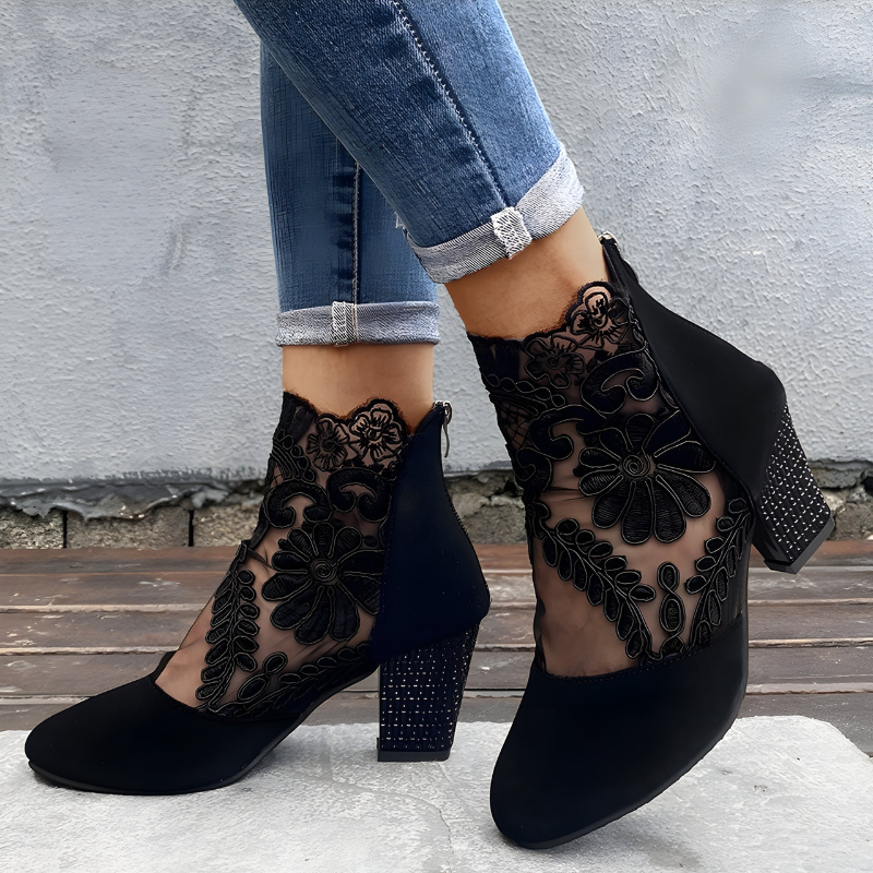 Margarith | Elegante High Heels mit Knöchelriemchen