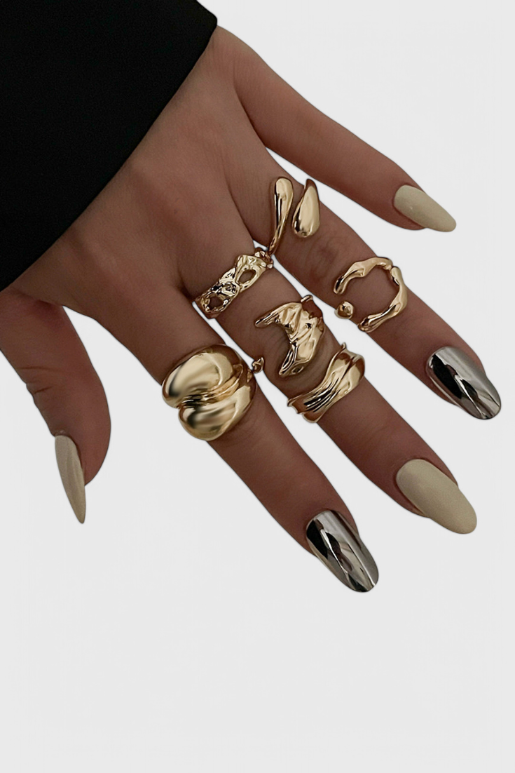 ELYRA™ | Irregular Multi-Layer Ring