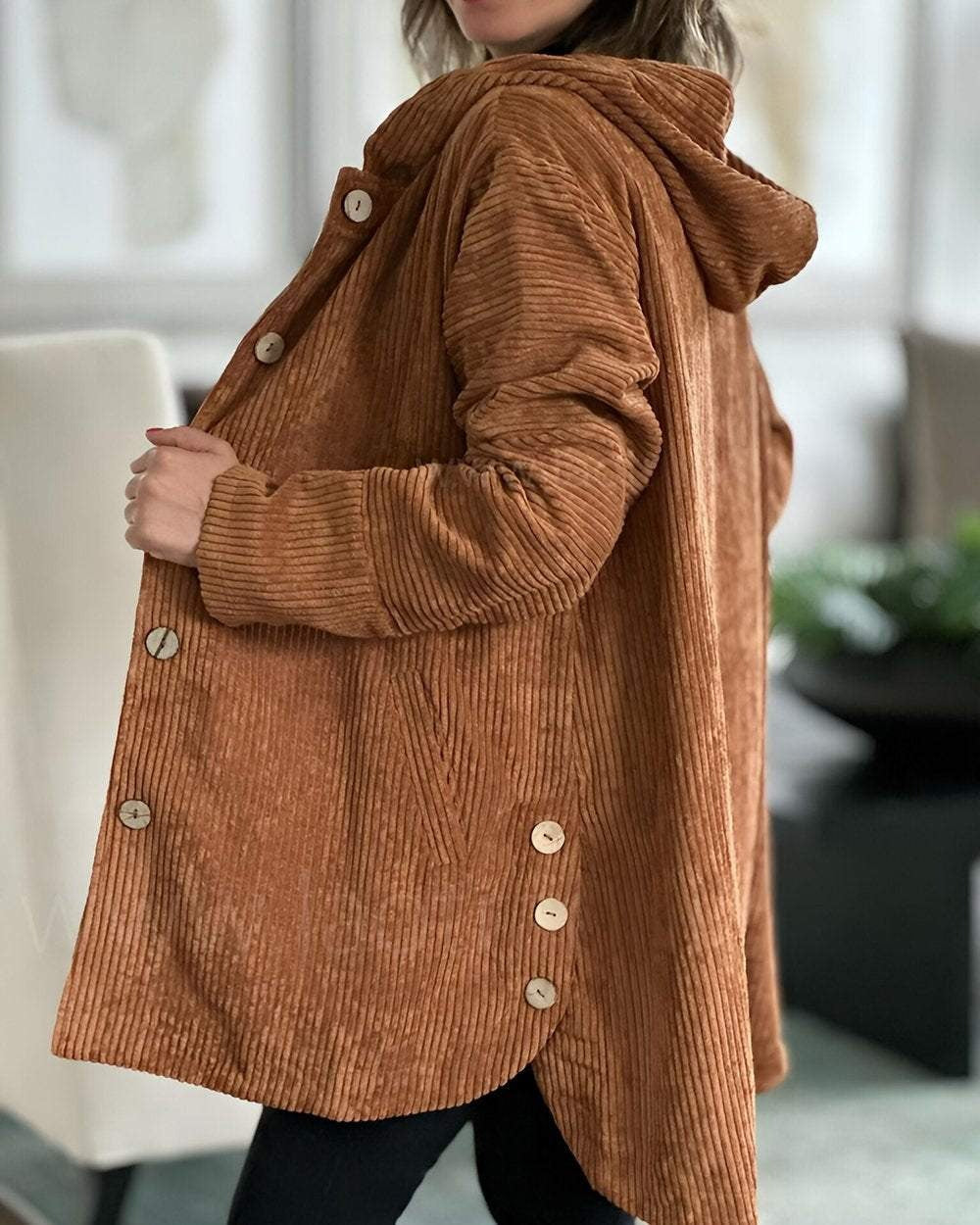 ELYRA™ | Kuschelige Cordjacke mit Kapuze