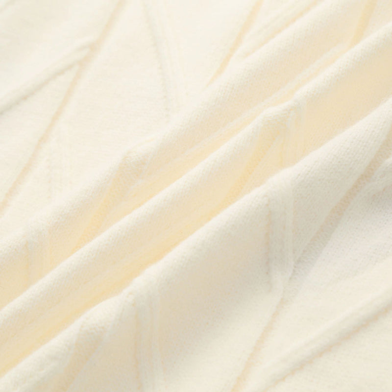 ELYRA™ | Gestrickter Herz-Pullover