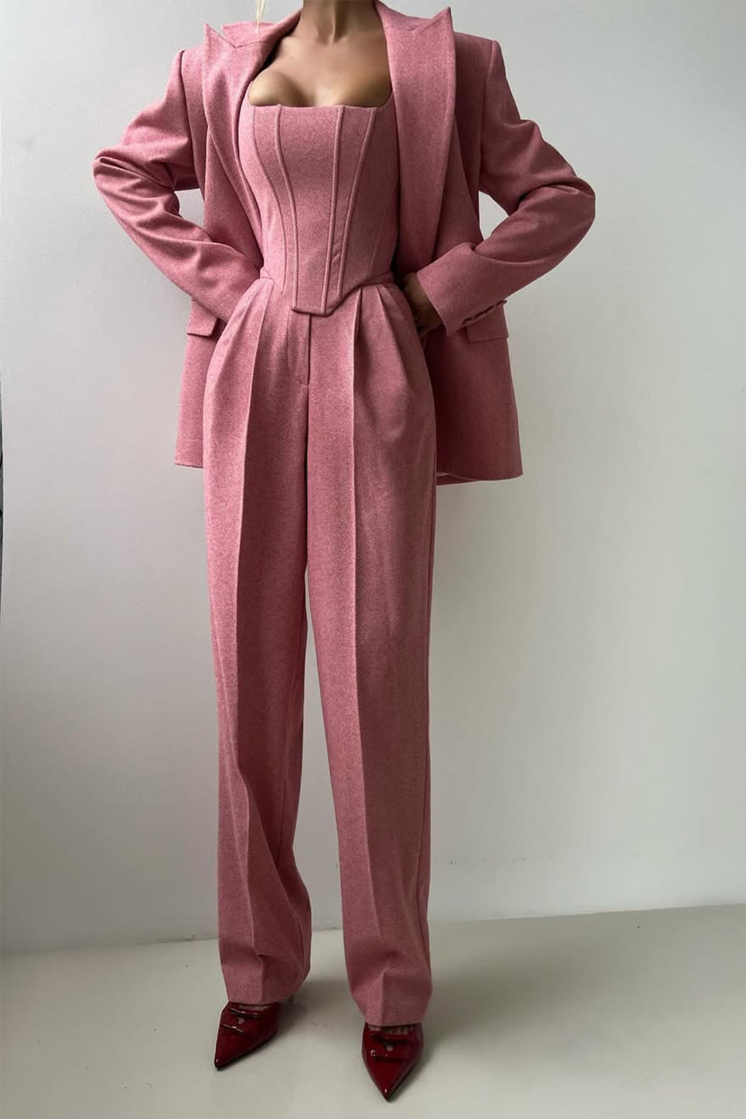 ELYRA™ | Suit with Double-Breasted Blazer