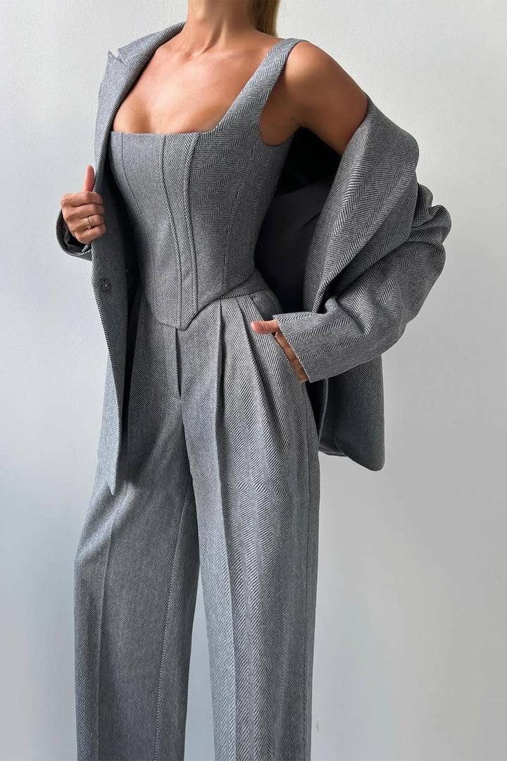 ELYRA™ | Suit with Double-Breasted Blazer