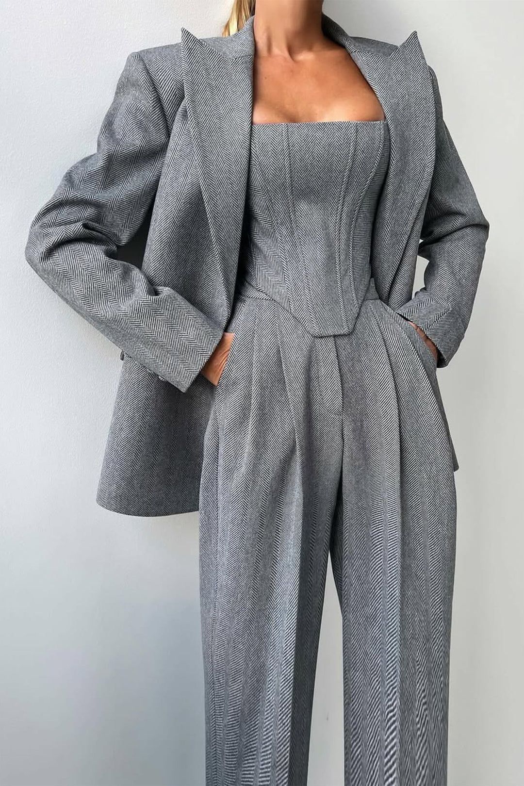 ELYRA™ | Suit with Double-Breasted Blazer