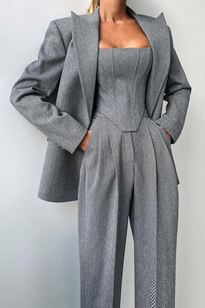 ELYRA™ | Suit with Double-Breasted Blazer