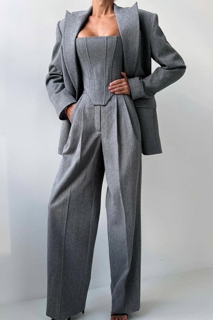ELYRA™ | Suit with Double-Breasted Blazer