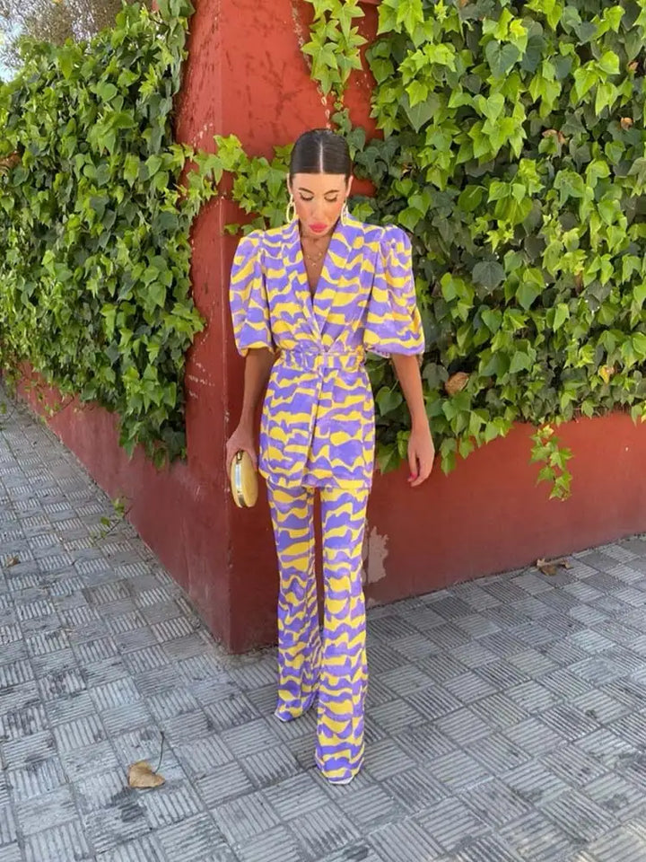 ELYRA™ | Pop-Art Style Power Suit