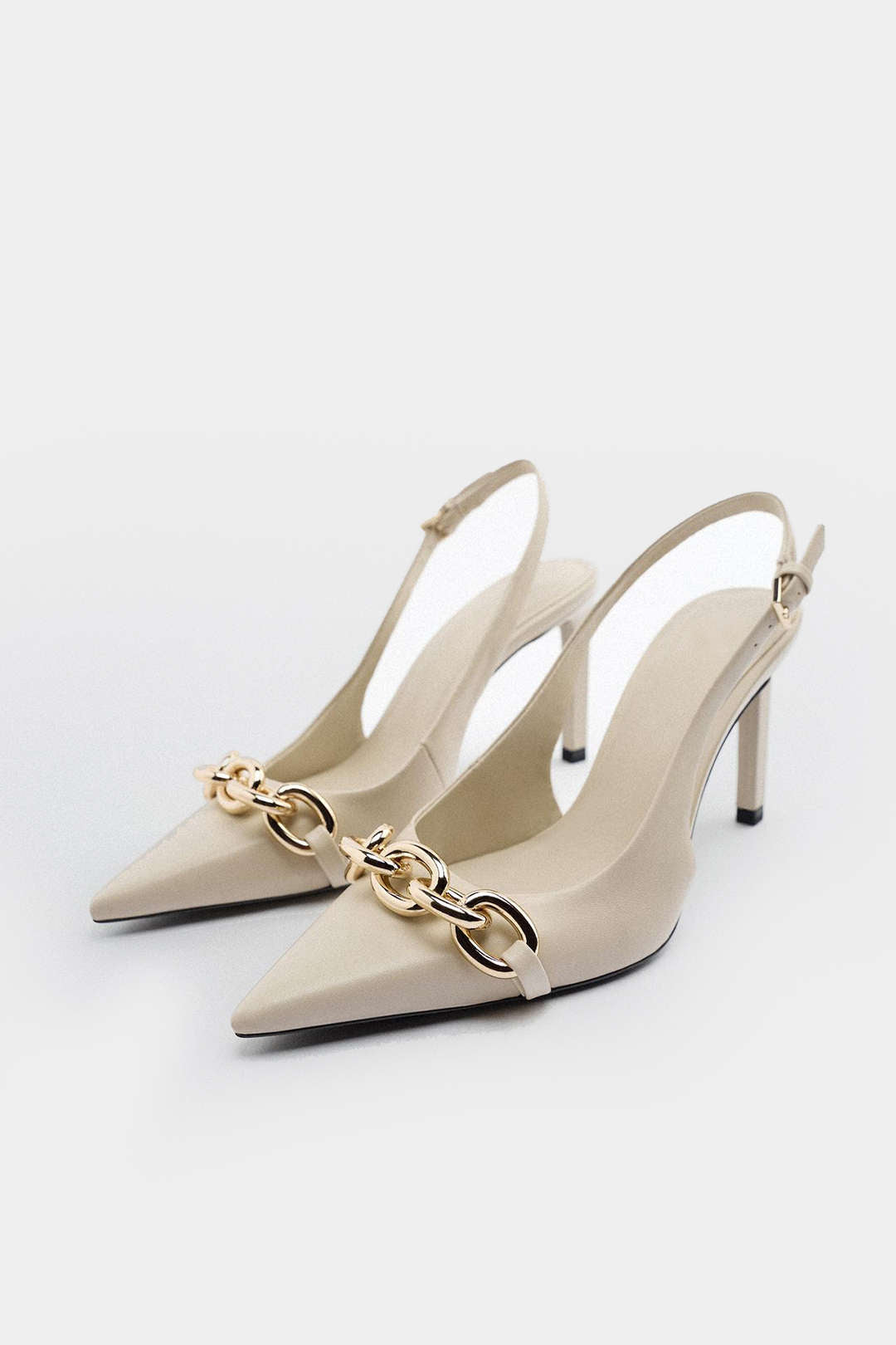 ELYRA™ | Metallische Krallen mit Zierkette